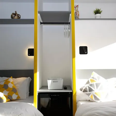New Luxury Rooms In The Heart Of London Next To Shops, Cafes, Bars & Metro With Shared Bathrooms Exterior photo