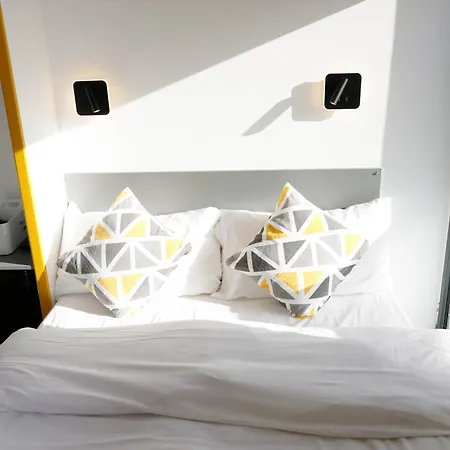 New Luxury Rooms In The Heart Of London Next To Shops, Cafes, Bars & Metro With Shared Bathrooms Exterior photo