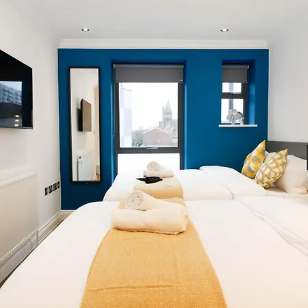 New Luxury Rooms In The Heart Of London Next To Shops, Cafes, Bars & Metro With Shared Bathrooms Exterior photo