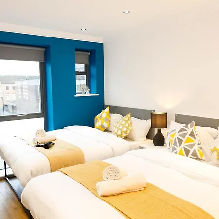 New Luxury Rooms In The Heart Of London Next To Shops, Cafes, Bars & Metro With Shared Bathrooms Exterior photo