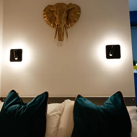 New Luxury Rooms In The Heart Of London Next To Shops, Cafes, Bars & Metro With Shared Bathrooms Exterior photo