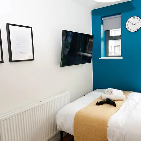 New Luxury Rooms In The Heart Of London Next To Shops, Cafes, Bars & Metro With Shared Bathrooms Exterior photo