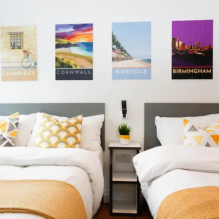 New Luxury Rooms In The Heart Of London Next To Shops, Cafes, Bars & Metro With Shared Bathrooms Exterior photo