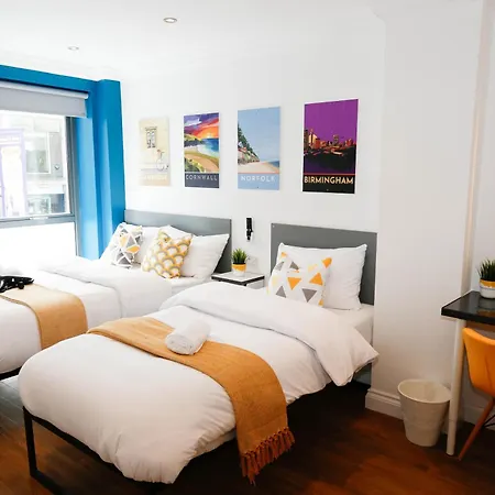 New Luxury Rooms In The Heart Of London Next To Shops, Cafes, Bars & Metro With Shared Bathrooms Exterior photo