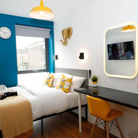 New Luxury Rooms In The Heart Of London Next To Shops, Cafes, Bars & Metro With Shared Bathrooms Exterior photo