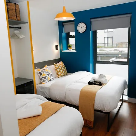 New Luxury Rooms In The Heart Of London Next To Shops, Cafes, Bars & Metro With Shared Bathrooms Exterior photo