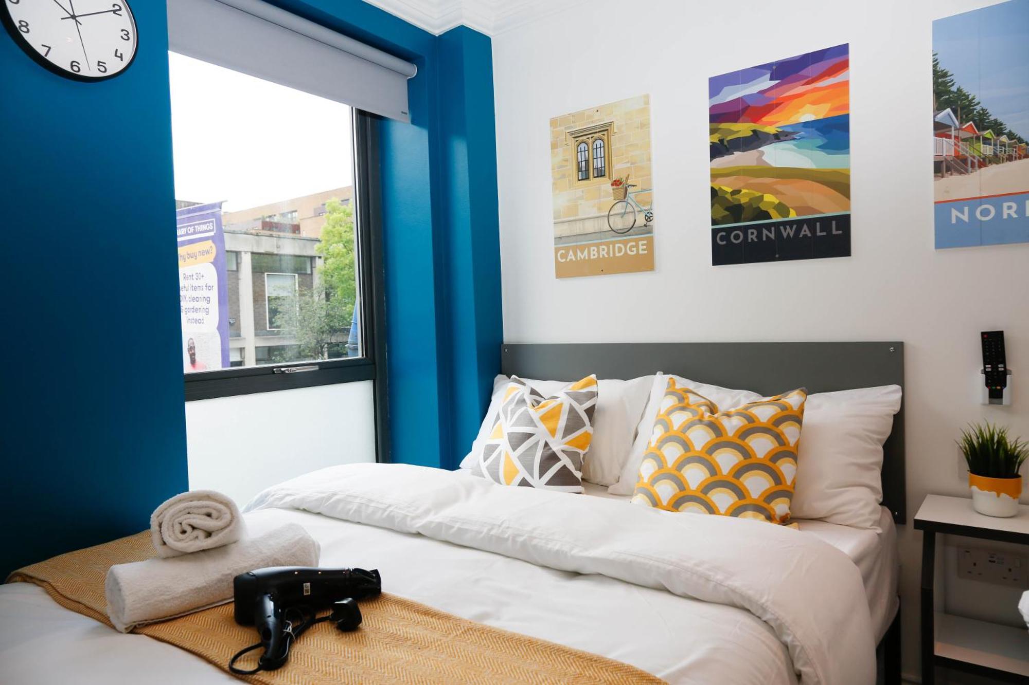 New Luxury In The Heart Of Next To Shops, Cafes, Bars & Metro With Shared Bathrooms Quarto em Acomodações Particulares *